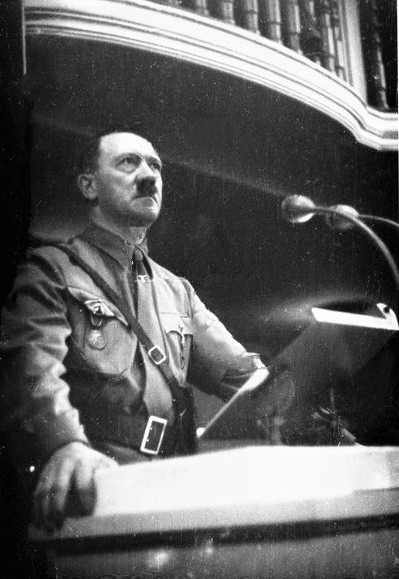 Adolf Hitler during his speech in the Bürgerbräukeller for the commemoration of the putsch 